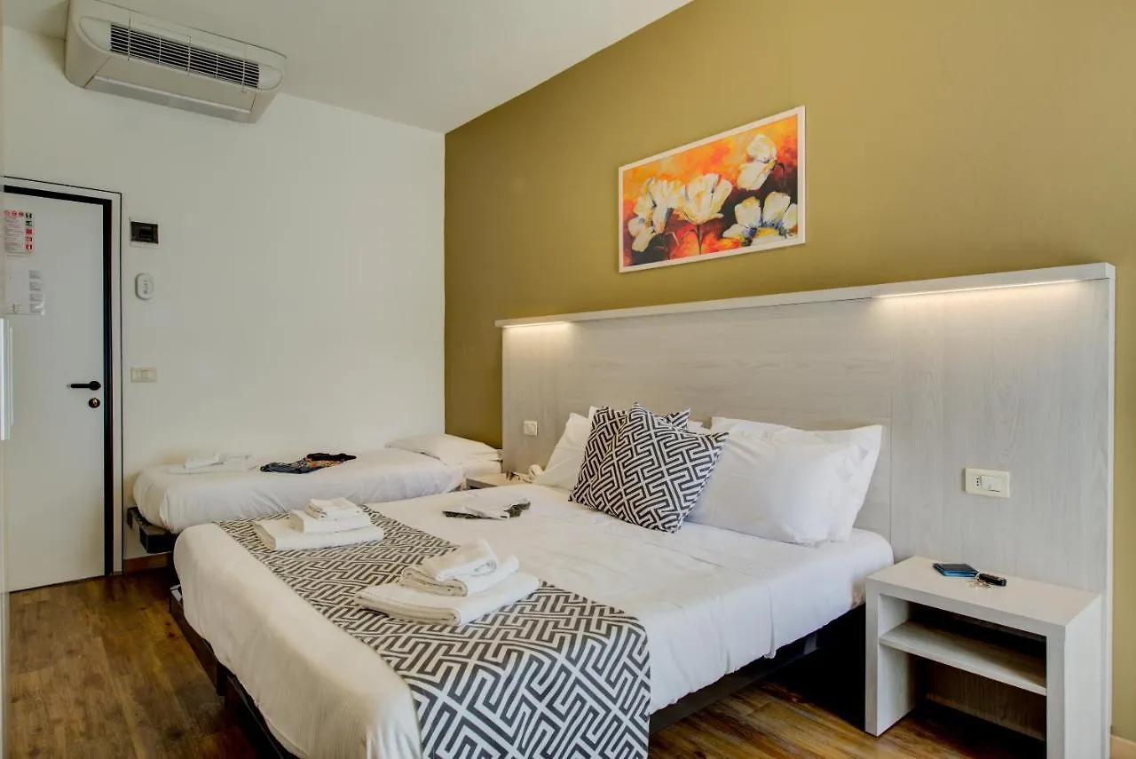 Hotel Christian Ideale Per Famiglie Riccione 3*,