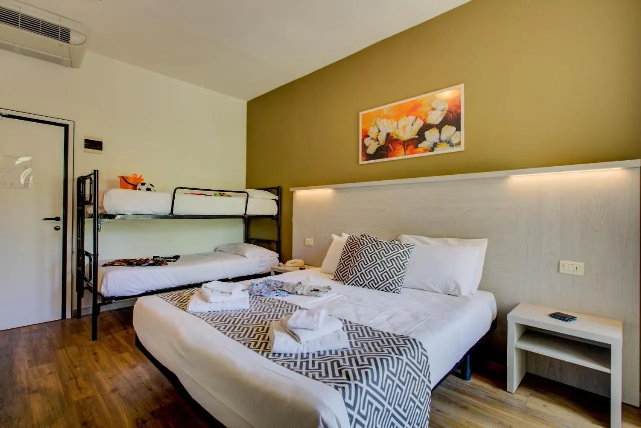 ***  Hotel Christian Ideale Per Famiglie Riccione Italia